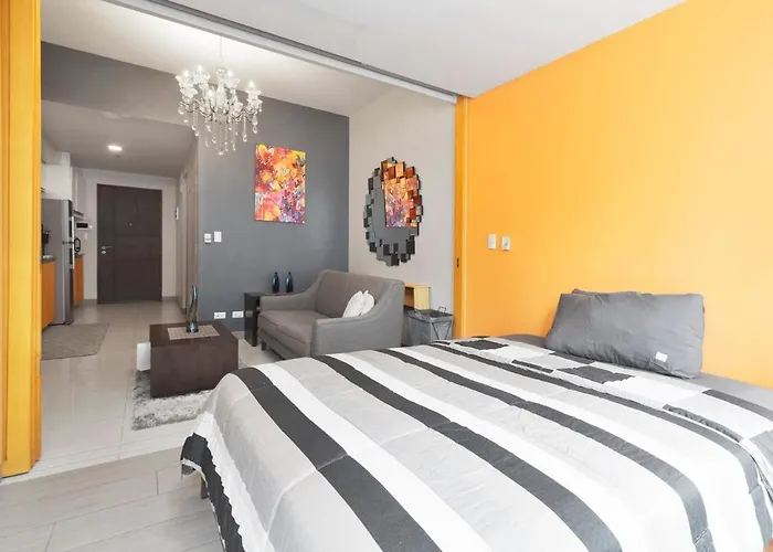 Stylish In Bgc Near Uptown Mall And St Lukes * Manila