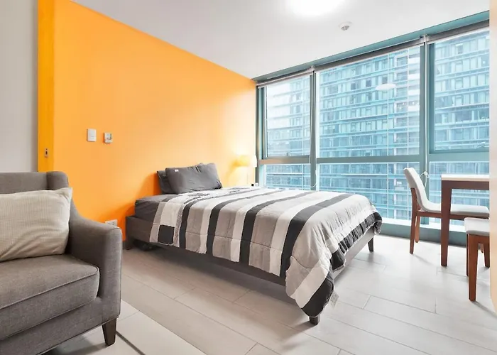 Stylish In Bgc Near Uptown Mall And St Lukes * Manila