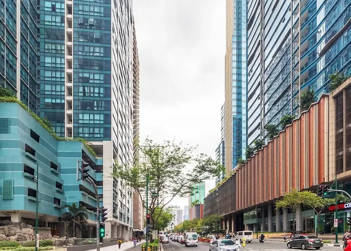 Stylish In Bgc Near Uptown Mall And St Lukes Manila